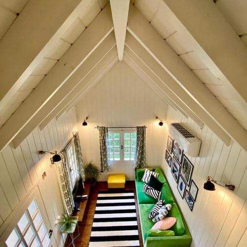 Школа ремонта.  Небольшой домик с хорошей организацией внутри. 03