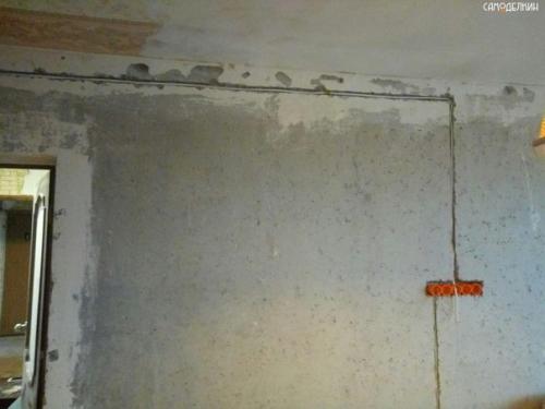 Решил заменить электрику в комнате. 03