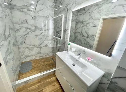 75 кв.  м под сдачу в аренду. 06