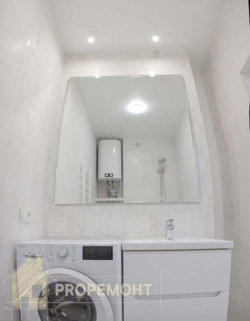 Квартира просторная, очень уютная, светлая, выполнен дизайнерский ремонт. 06