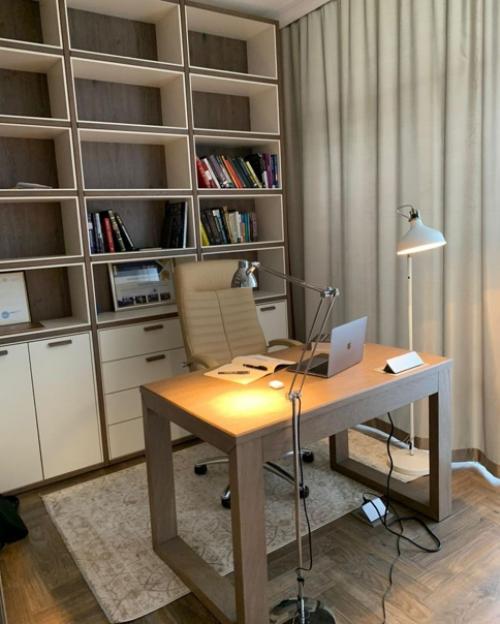 4 х комнатная квартира студия, площадью 151 м 2 + терасса 53 м 2! 01