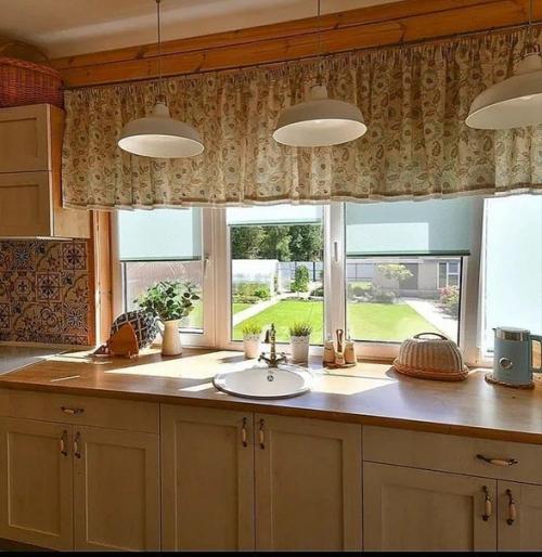 Нашеи даче чуть более 40 лет, последние 20 лет она находилась в заброшенном состоянии. 02