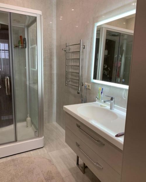 4 х комнатная квартира студия, площадью 151 м 2 + терасса 53 м 2! 04