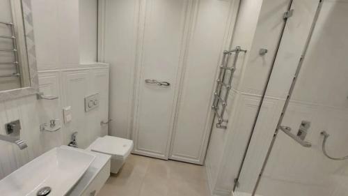 Под продажу 3 комнатная квартира. 05