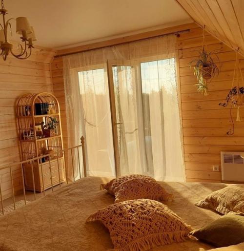 Нашеи даче чуть более 40 лет, последние 20 лет она находилась в заброшенном состоянии. 03