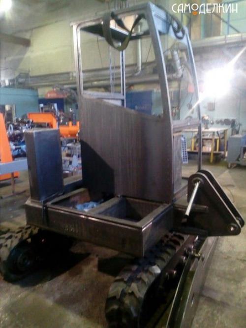 Вот такой мини экскаватор своими руками. 01