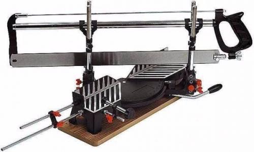 Как резать плинтус в углах для аккуратной стыковки. 06 Как резать плинтус в углах для аккуратной стыковки. 06