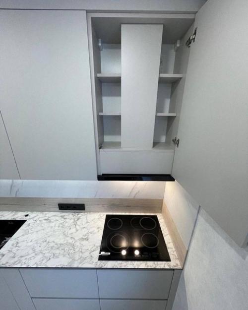 А это наша новая кухня сразу после монтажа. 02