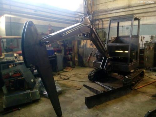 Вот такой мини экскаватор своими руками. 04