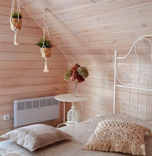 Нашеи даче чуть более 40 лет, последние 20 лет она находилась в заброшенном состоянии. 04