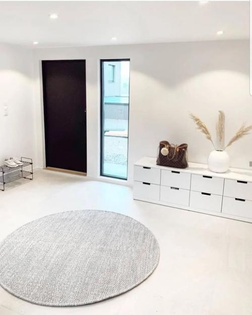 Ну что, глазеем на очередной идеальный минимализм. 07