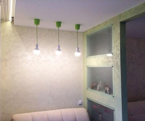 Сделали ремонт большой комнаты 18 кв. 05