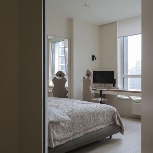 Рабочая зона и большой шкаф. 08