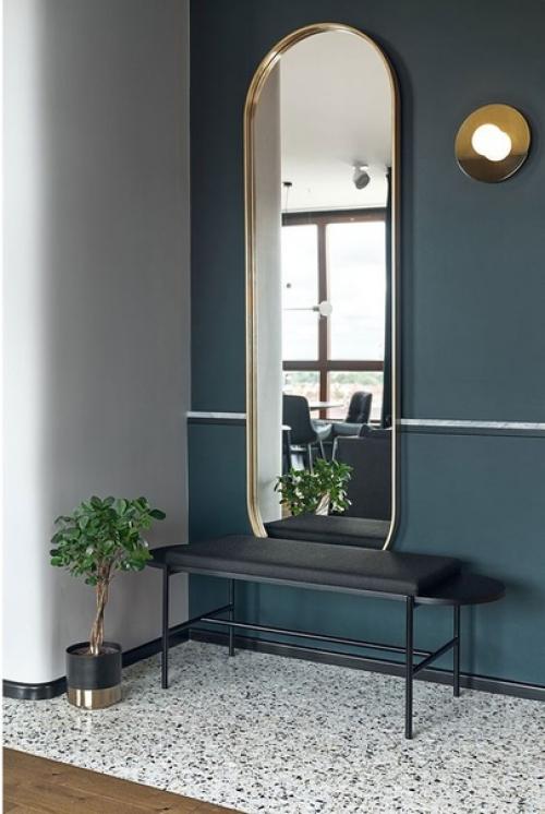 Изначально терраццо - мозаичный бесшовный пол, где в известь или цемент помещены кусочки мрамора, полудрагоценных камней и цветного стекла. 03