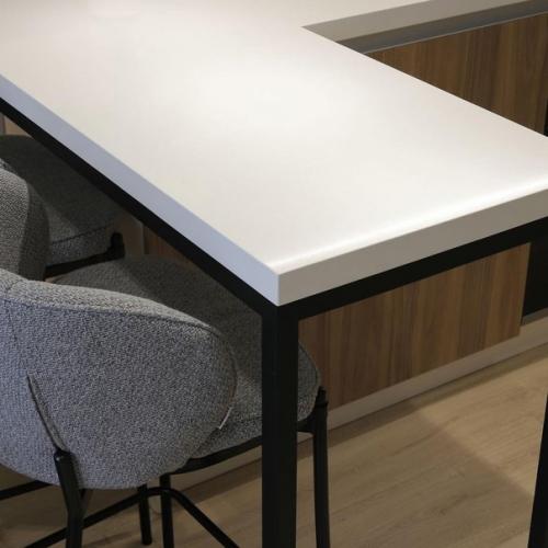 Нежная кухня для дизайнерской квартиры. 03