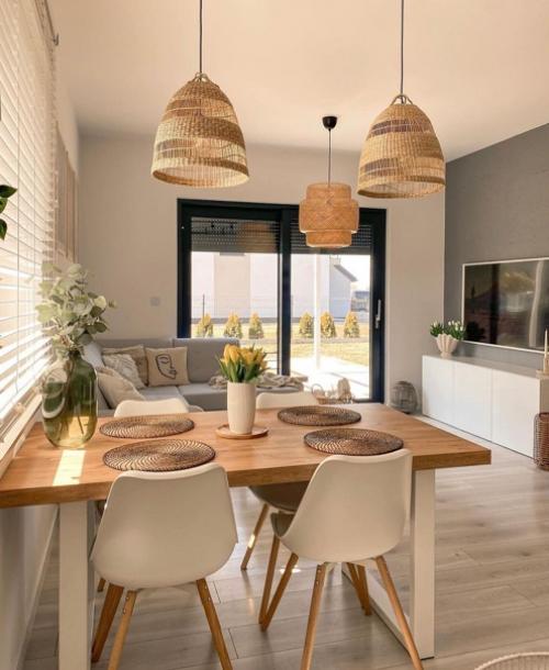 Совсем недавно переехали и обустроили загородный дом. 03