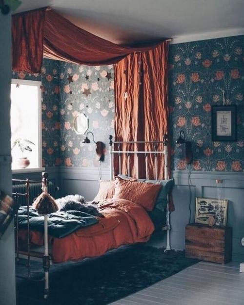 Металлическая односпалка есть у многих из нас - у кого то уже пристроена, а кто то так и не придумал, куда ее можно поставить. 01