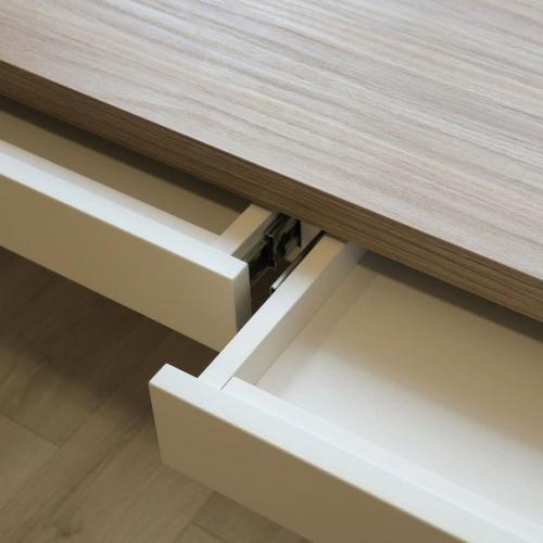 Рабочая зона и большой шкаф. 04