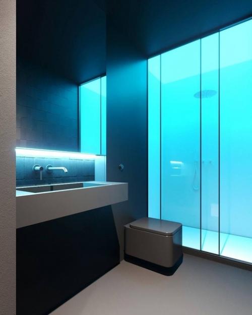 Кричащий, яркий и местами пёстрый интерьер квартиры для настоящего гурмана цвета и контрастов. 04