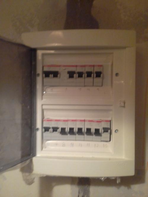 Заменил проводку в двухкомнатной квартире своими руками! 01