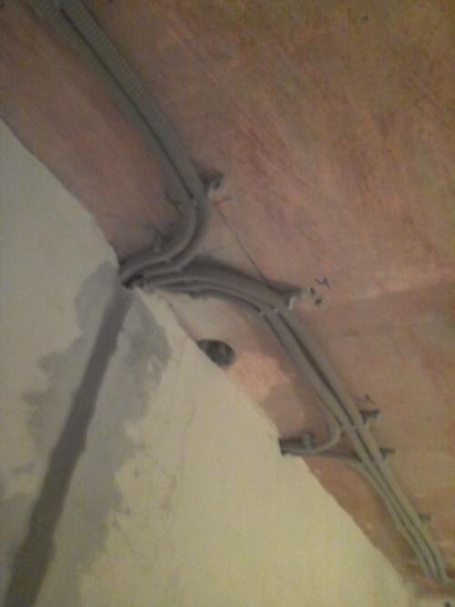 Заменил проводку в двухкомнатной квартире своими руками! 06