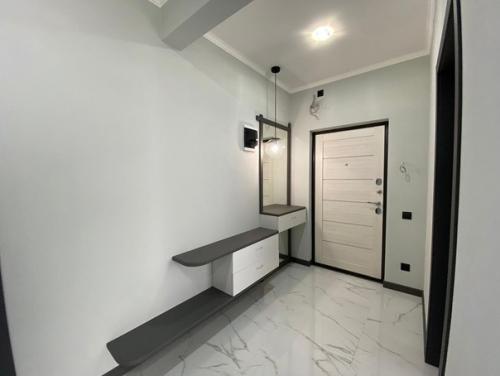 57 кв.  м. после капитального ремонта. 02