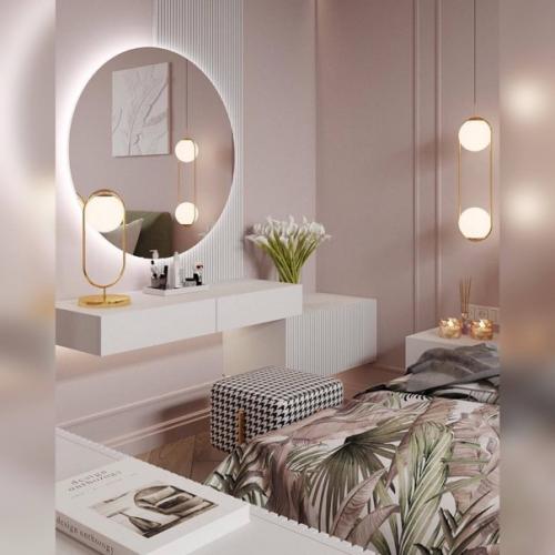 Мягкие пастельные тона, бархатистый зелёный и припыленный розовый, использование геометрии делают дизайн спальни уютным и изысканным. 03