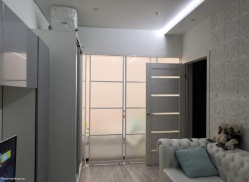 32 кв.  м. весь ремонт сделан самостоятельно. 04