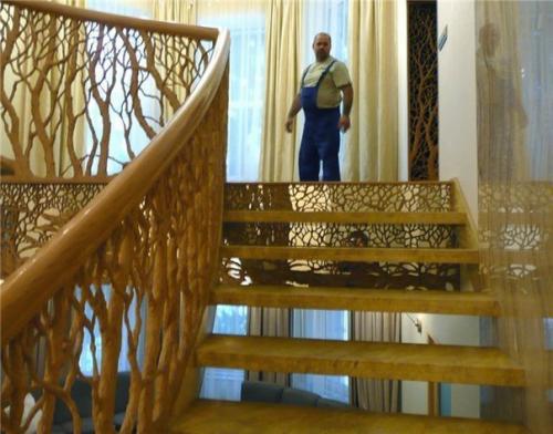 Шикарные лестницы?   А вам какая больше приглянулась? 04