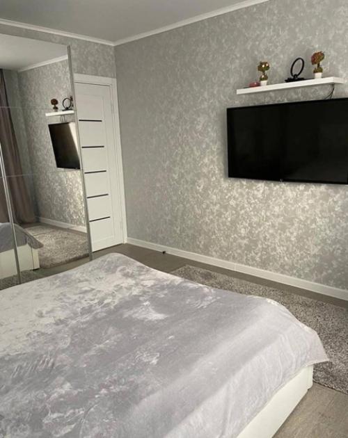 Решили сэкономить деньги и е обращаться к дизайнерам. 03