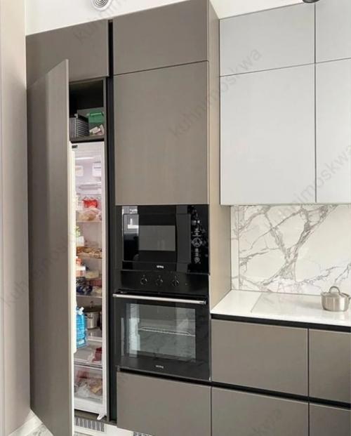 Решили использовать зону у окна по максимуму. 05