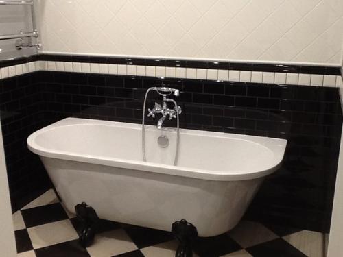 Дорогая ванна комната. 01