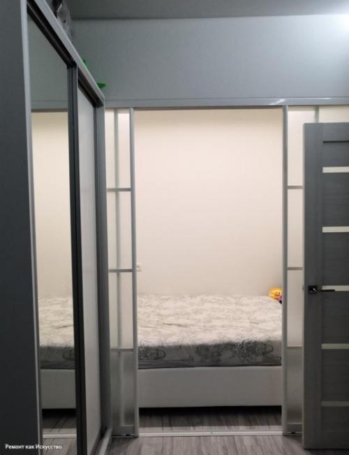 32 кв.  м. весь ремонт сделан самостоятельно. 02