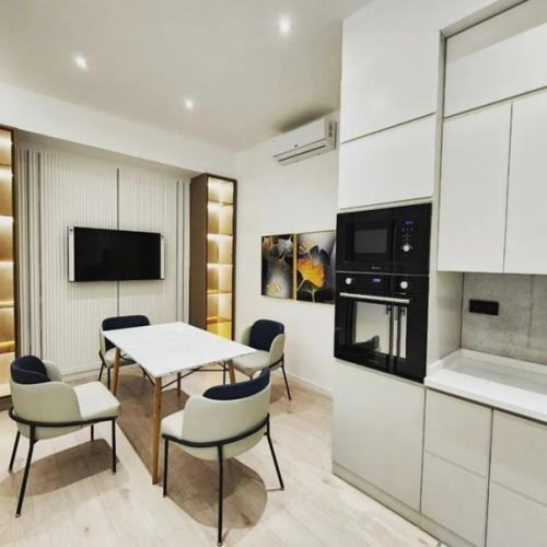 219 тыс.  Долларов за квартиру, ремонт и мебель. 06