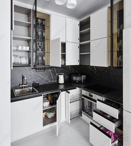 Кухня сразу после монтажа. 07