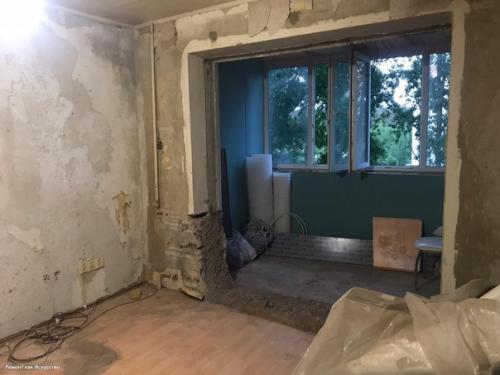 Немного расширили пространство в комнате за счет балкона. 01