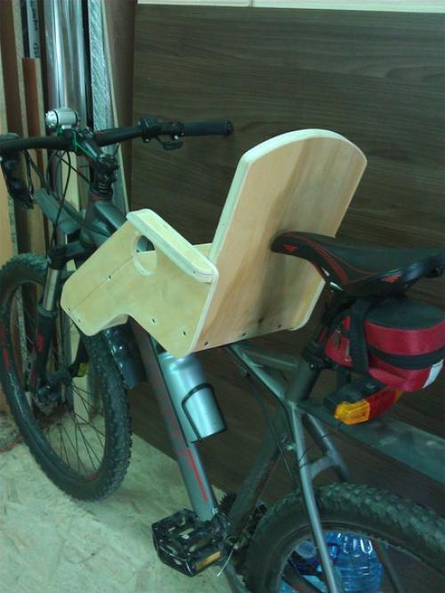 Сделал сыну велокресло. 09
