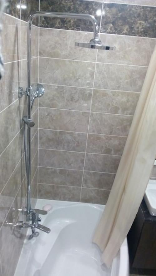 Закончили ремонт в ванной. 04