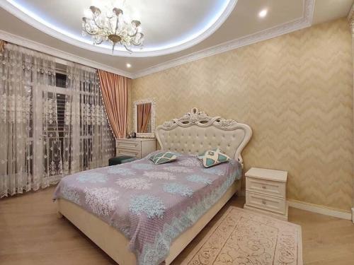 Классический стиль.  Была взята с ремонтом, ничего переделывать не будем. 04