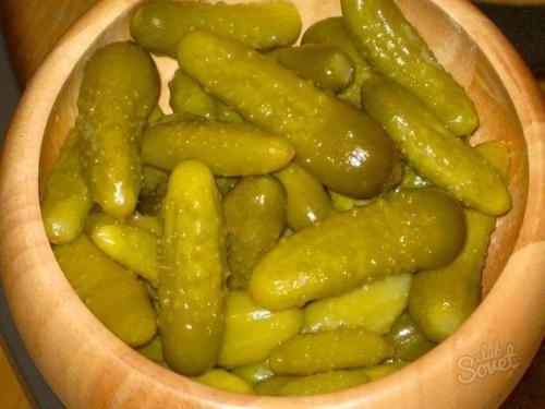 Как засолить огурцы в бочке. 01