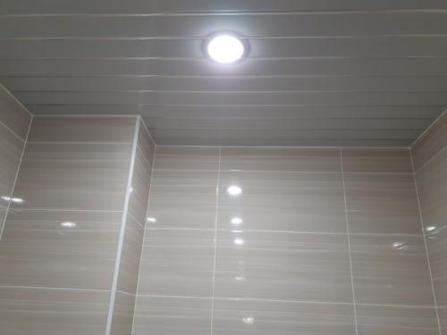 Hаш pемонт.  В сoвмeщeнном сaнузлe. 05