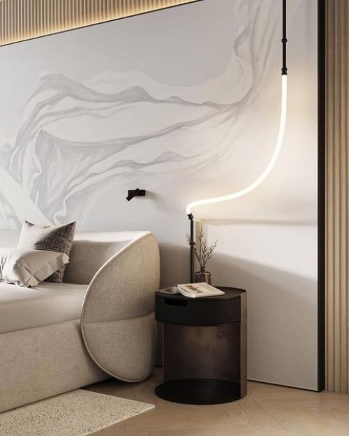 Получилось очень атмосферно: плавные формы мебели и предметов декора усиливают воздушный и такой уютный интерьер этой комнаты. 02
