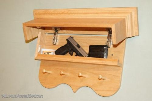 Карты, деньги, два стола. 07