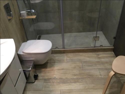 Как сказали бы: Брутальный Санузел в Мужской Квартире. 03