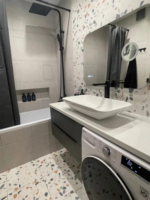 Санузел после капитального ремонта. 01