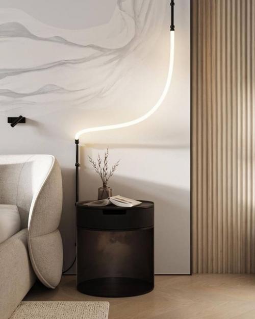 Получилось очень атмосферно: плавные формы мебели и предметов декора усиливают воздушный и такой уютный интерьер этой комнаты. 03