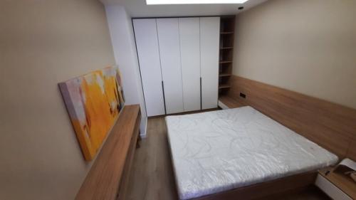 Закончен капитальный ремонт квартиры для последующей сдачи. 08