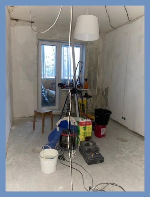 За две недели времени сделали капитальный ремонт в спальне своими руками. 01