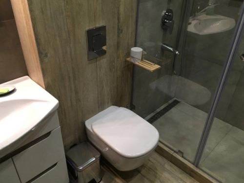 Как сказали бы: Брутальный Санузел в Мужской Квартире. 02