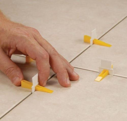 Укладка кафеля с использованием системы выравнивания плитки СВП. 06